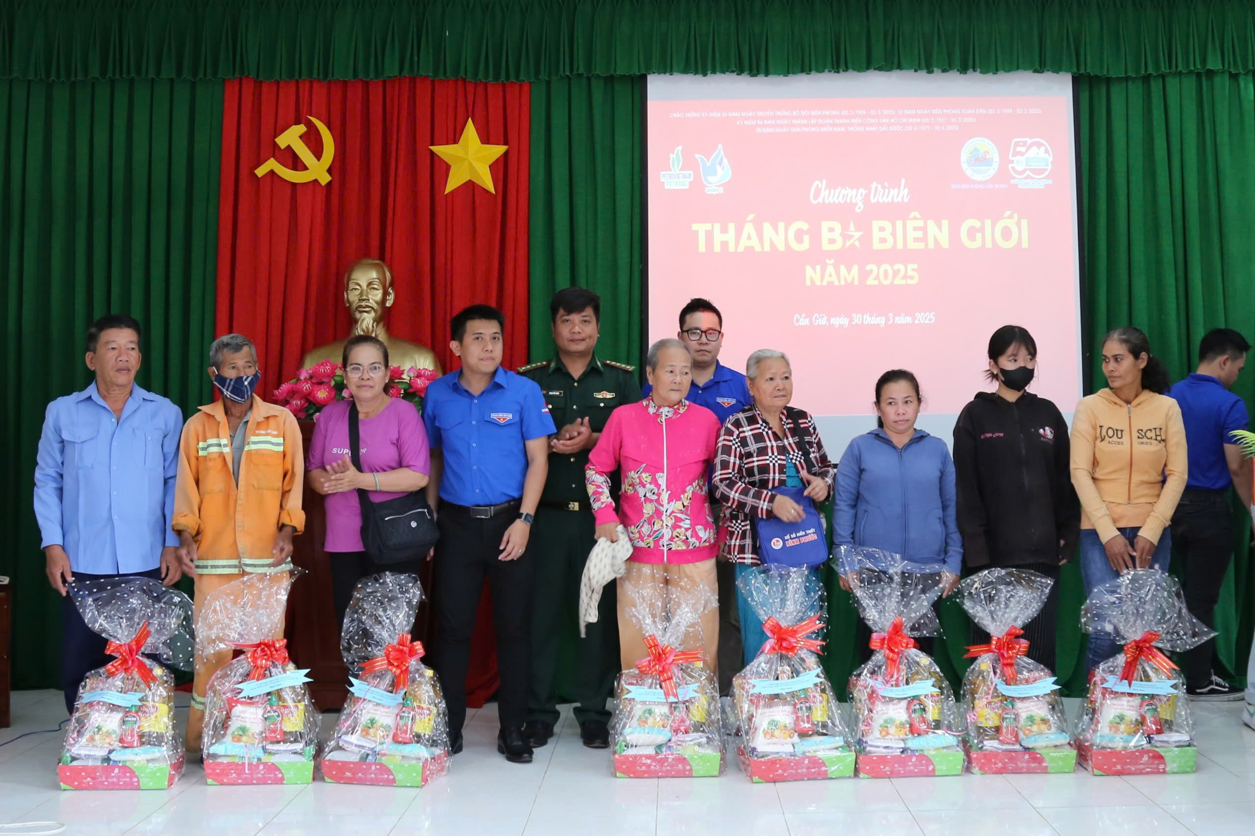 doan thanh nien 2.jpg