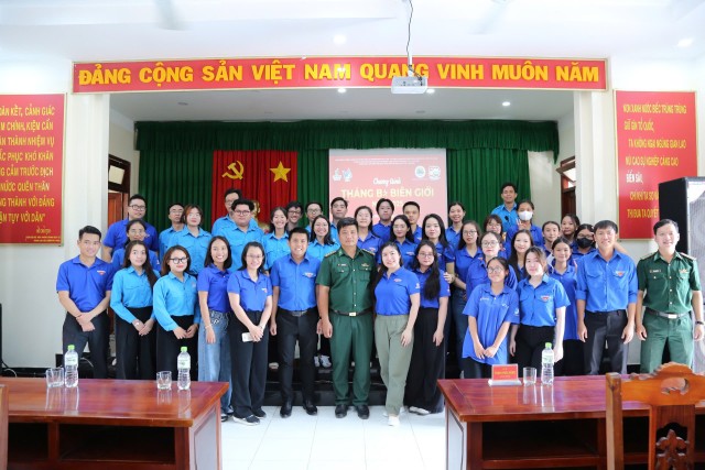 doan thanh nien 1.jpg